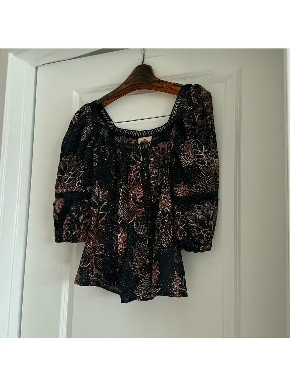 Farm Rio Lace Inset Peasant Blouse - Picture 6 of 9